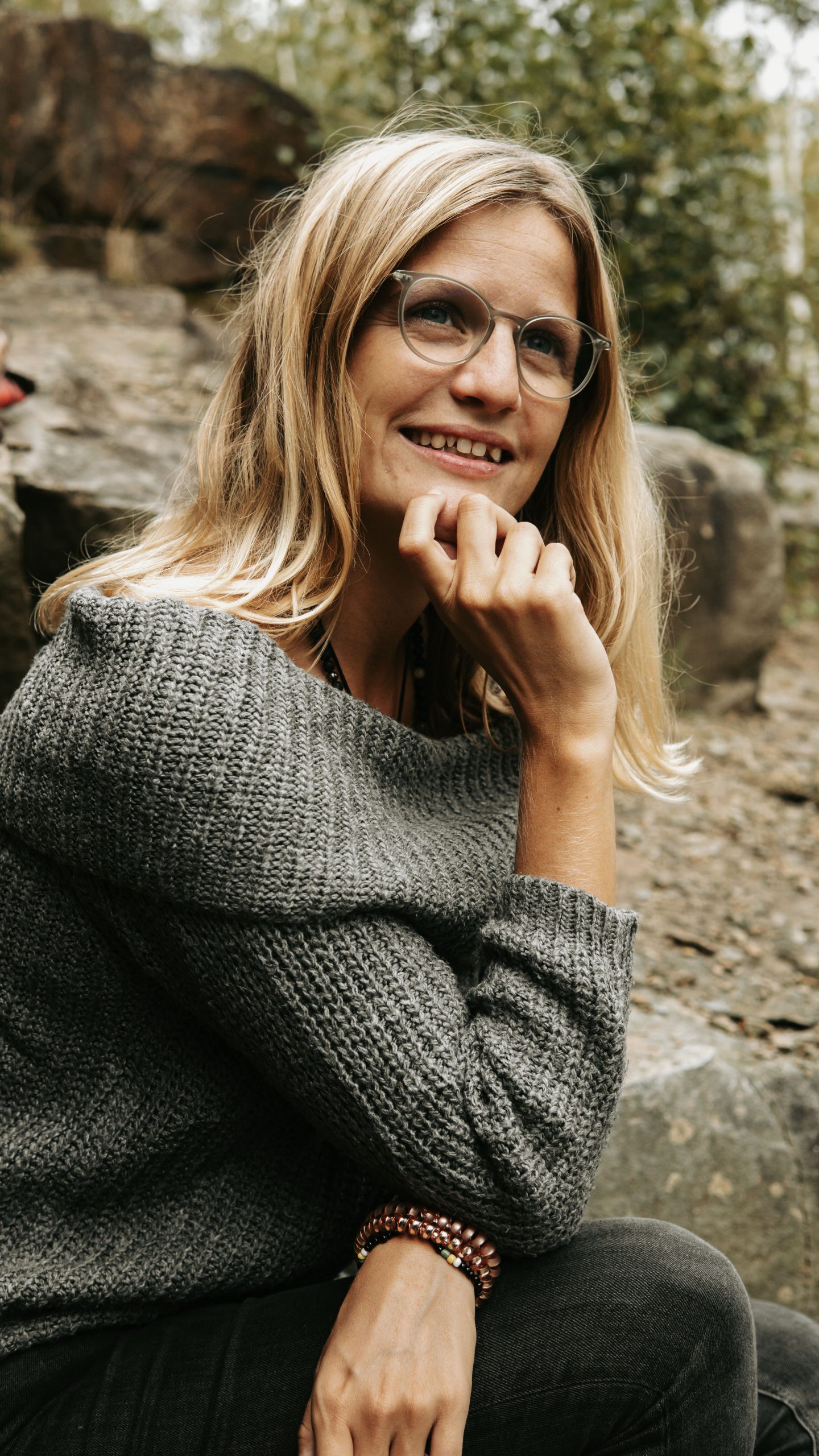 Isabelle Liekam Mentorin & Coachin im Bereich Life Trust, Embodiment und Yoga. Finde dein Higher Self verbinde deinen Körper und Geist
